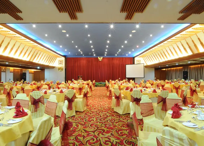 Hotel Savoy Homann